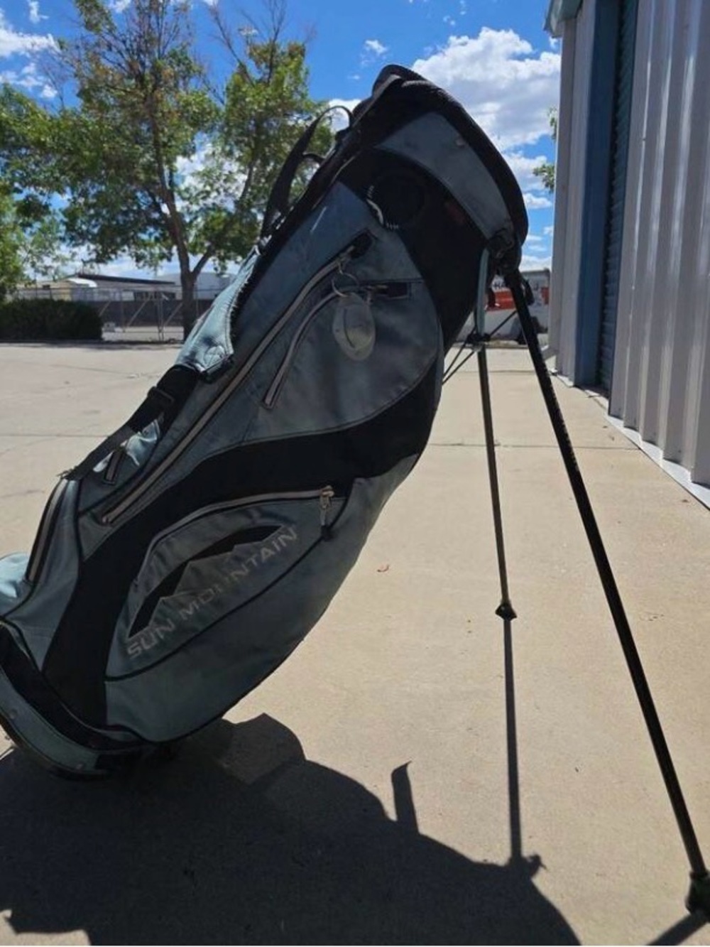 SUN MOUNTAIN 3.5 Superlight Golf Stand Bag Light Blue and Black
